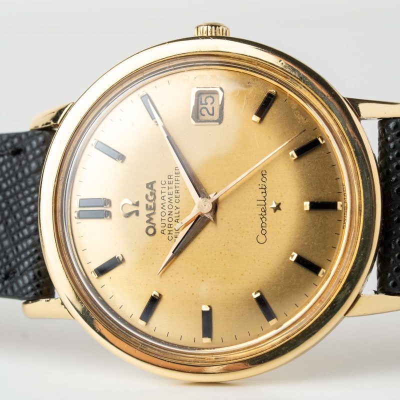 Vintage Omega Constellation 18k Onyx Date 168.004/14 from 1966 dial closeup