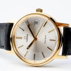 Vintage Omega Genève with white dial and gold plated case 136.0104 from 1974 watch dial