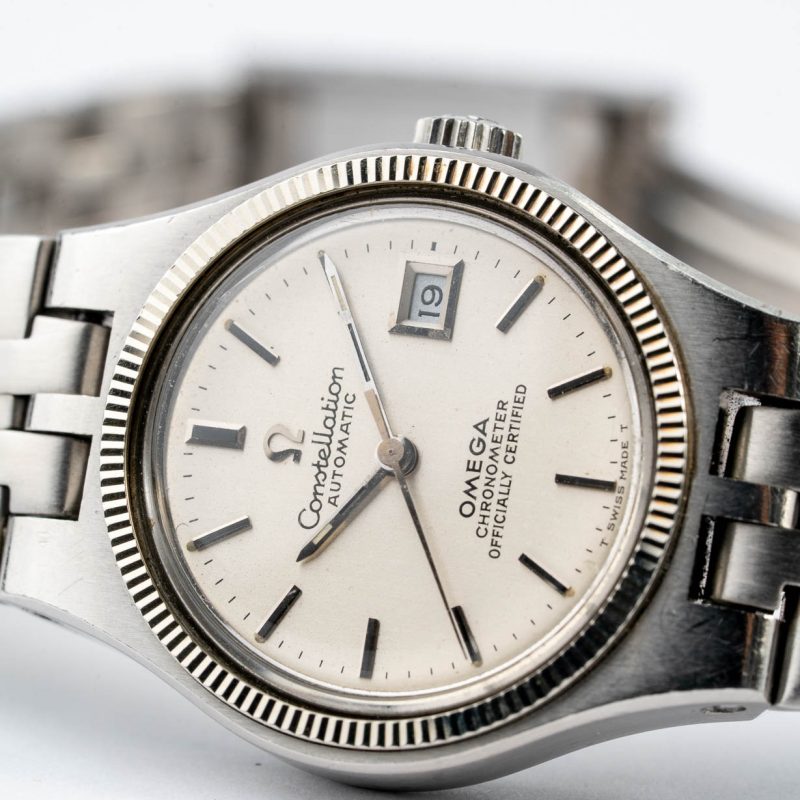 Vintage Omega Constellation ladies with white gold fluted bezel and integrated bracelet ref 568.0017 from 1971 watch dial