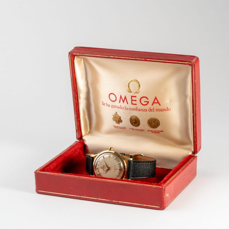 Vintage Omega Constellation 18k gold with arrowhead markers 2652SC from 1952 in box
